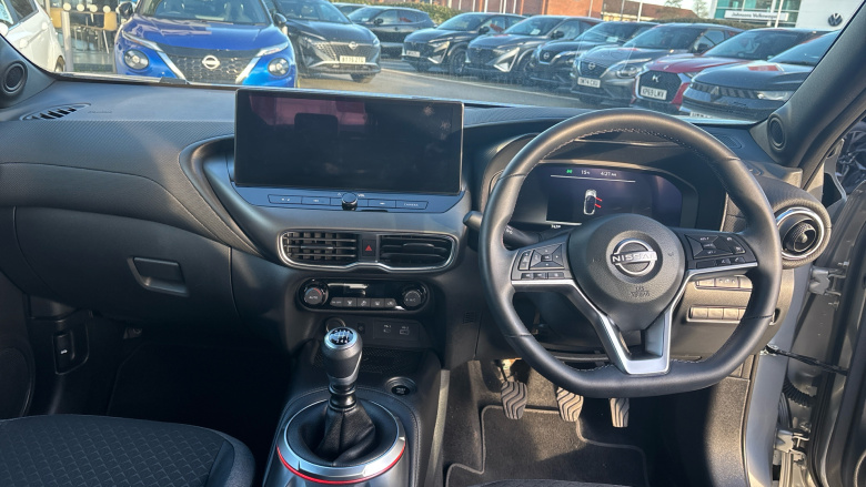 Nissan Juke 1.0 DiG-T N-Connecta 5dr Petrol Hatchback